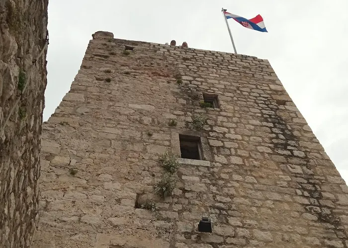 Teta Neda Daire Omiš