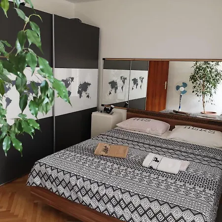 Teta Neda Appartamento Omiš